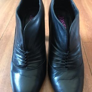 Jones the boot makes women’s ankle boots size E 38